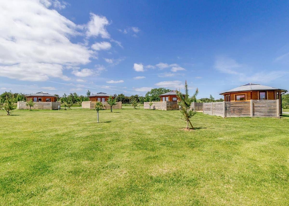 Green Meadows Park Garton المظهر الخارجي الصورة